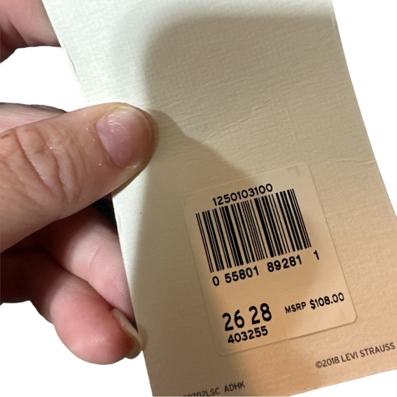 NWT - Levi’s 501 Premium - The Original Jeans - size 26 - medium wash, raw hem - Picture 5 of 7